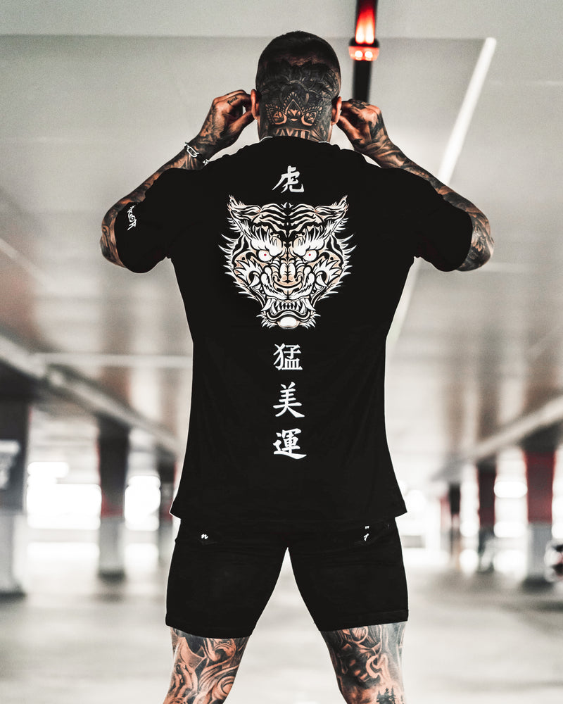 OVERSIZED TIGER TEE