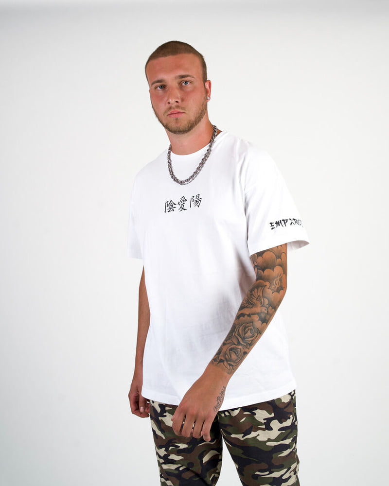 OVERSIZED FISH TEE